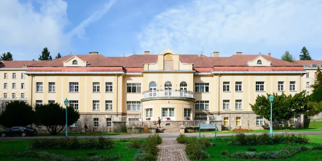 matrahazi-betegeknel-faradtan-de-boldogan