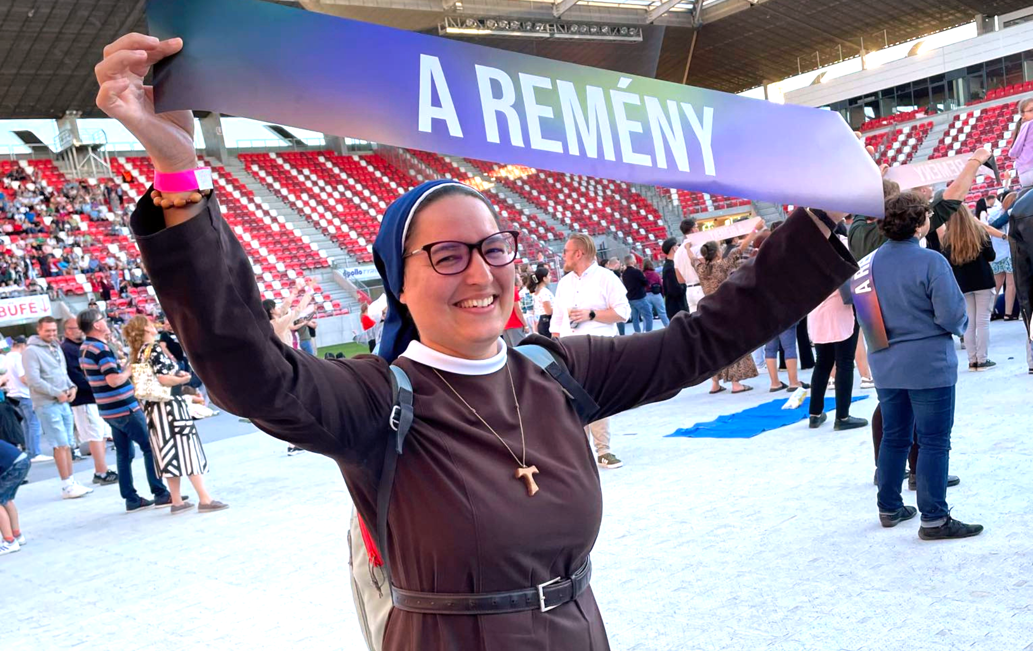 a-szerzetesi-elet-kinyit-es-nem-bezar